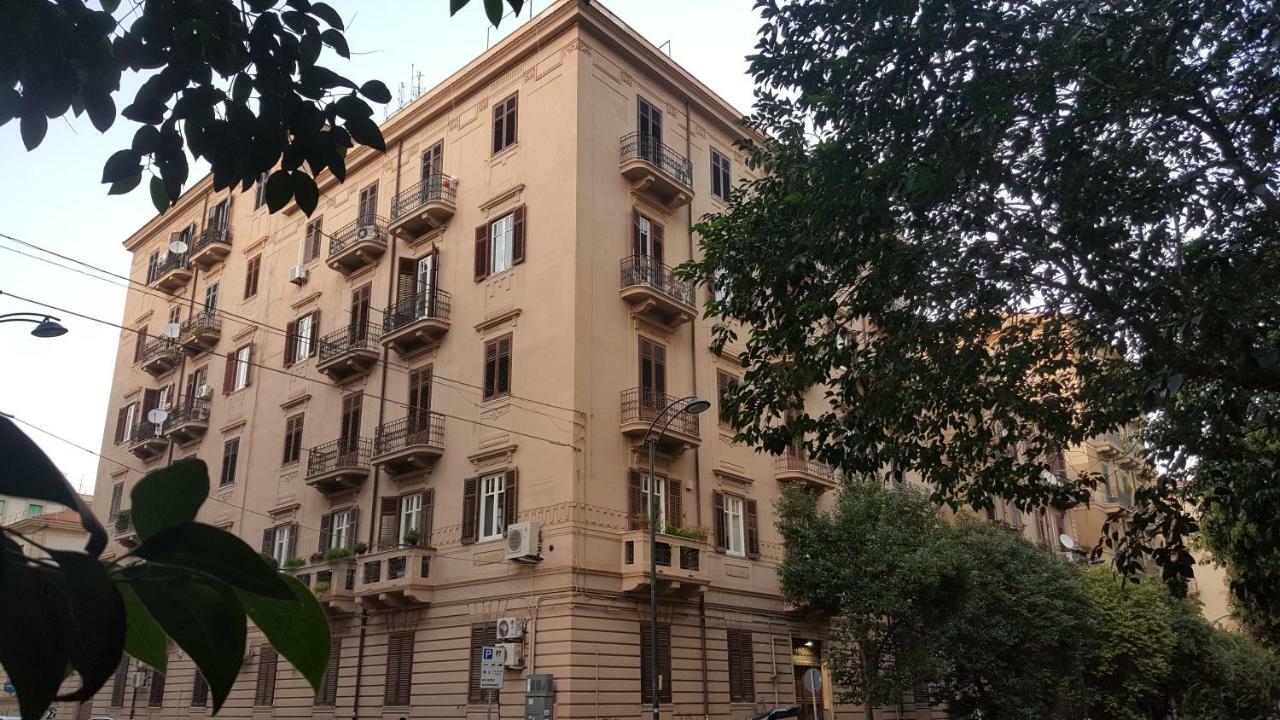Bohème B&B al centro di Palermo Esterno foto