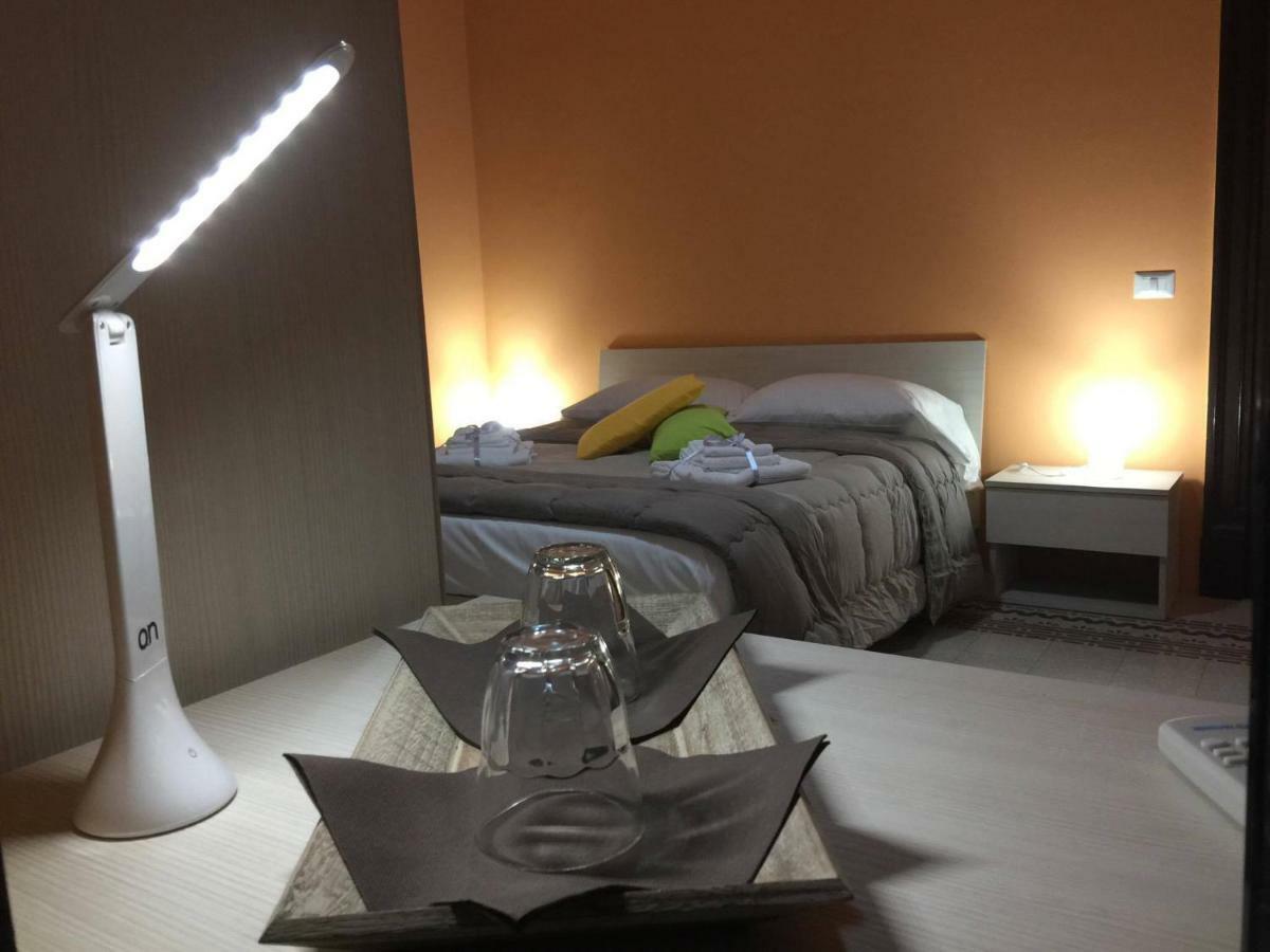 Bohème B&B al centro di Palermo Esterno foto